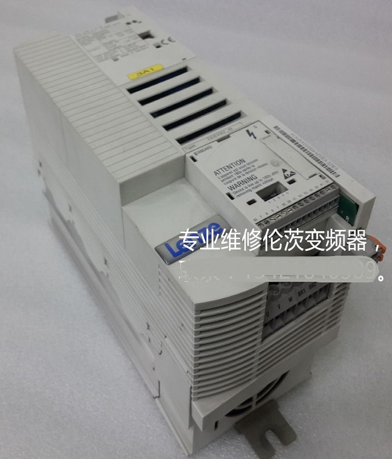 山东 烟台伦茨E82EV302_4B变频器维修 Lenze变频器通电无显示 过电流维修